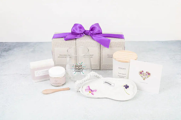 Lizush Luxury Spa Set – 5-Piece Self-Care Gift for Women with Wine Glass & Lavender Relaxation