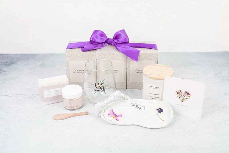 Lizush Luxury Spa Set – 5-Piece Self-Care Gift for Women with Wine Glass & Lavender Relaxation
